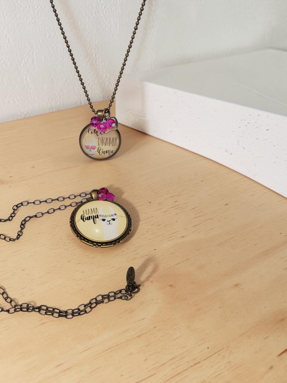 2 Plunder Mom And Daugther Set  Cream Pendant Necklaces